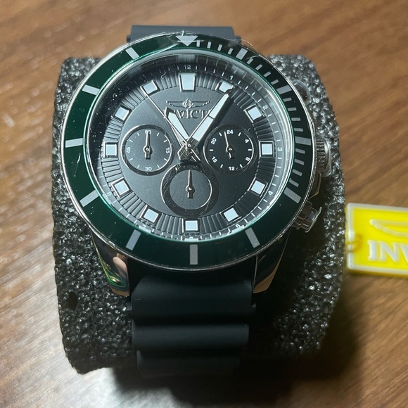 *Brand New* Invicta Pro Diver Chronograph Men’s Watch - Picture 2 of 4